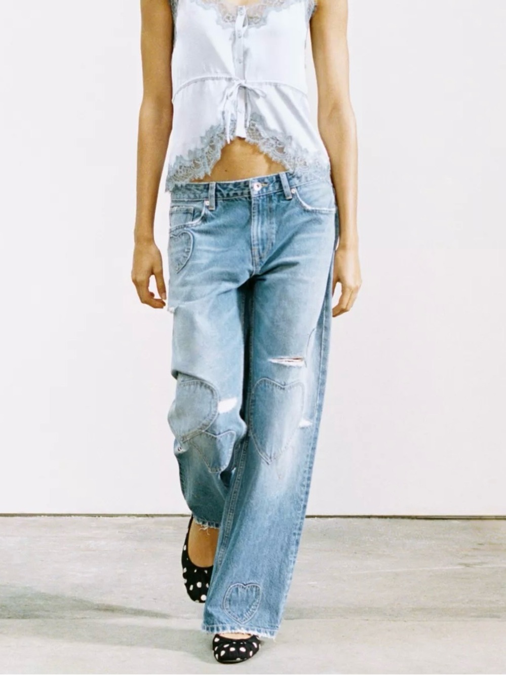 NWT ZARA MID-RISE TRF BOYFRIEND JEANS WITH HEARTS - Picture 2 of 6